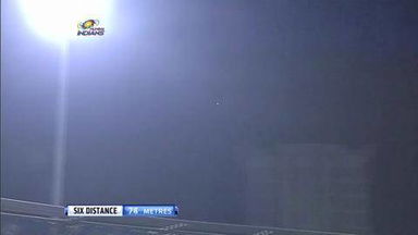 M27: MI vs RCB –  Chris Gayle Six