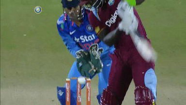 4TH ODI: IND vs WI – Darren Sammy Wicket