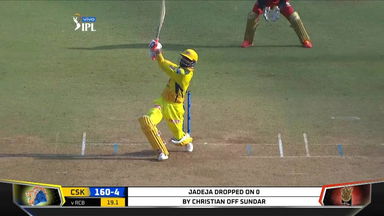 M19: CSK vs RCB – Ravindra Jadeja Six