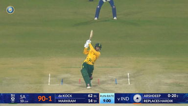 IND vs SA 2025, 2nd T20I: Quinton De Kock Six