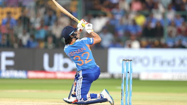 6, 4, 6, 4! Raining boundaries, ft. Ishan Kishan