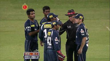 Match 50 RCB vs DC – Gayle's Wicket
