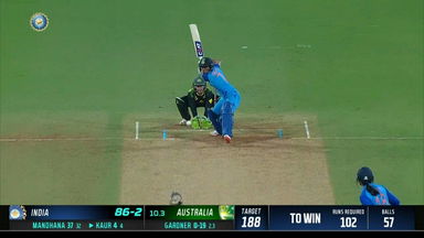Harmanpreet Kaur launches Ashleigh Gardner for a SIX