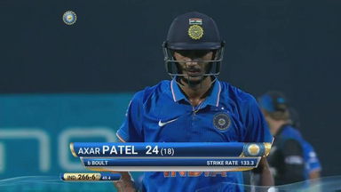 IND vs NZ 2016, 5th ODI: Axar Patel  Wicket
