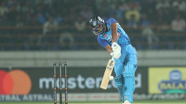 4, 4, 4: Rahul takes on Theekshana