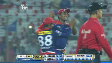 M21: DD vs MI – Harbhajan Singh Wicket