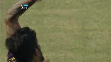 M8: SRH vs KKR – Moises Henriques Wicket