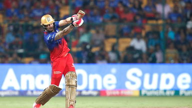 Glorious Strokeplay! Fearless Faf puts on a show