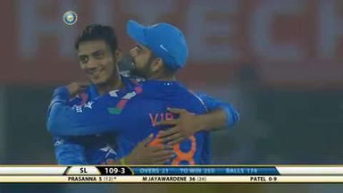 1ST ODI: IND vs SL  –   Fall Of Wickets