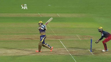 M06: RCB vs KKR – Super Sixes