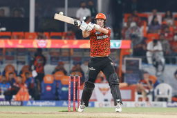 Vital last over surge ft. Cummins & Shami