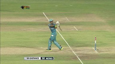M13: PWI vs RR – Robin Uthappa Six