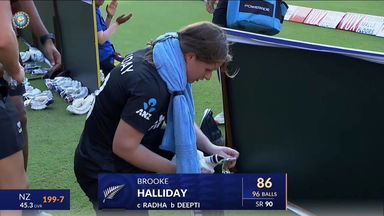 IND-W vs NZ-W 2024, 3rd ODI: Brooke Halliday Wicket