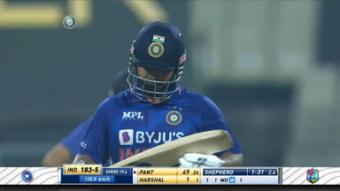 Rishabh Pant smashes 52*(28)