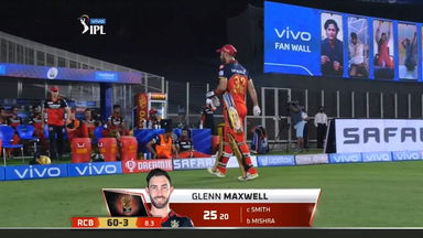 M22: DC vs RCB – Glenn Maxwell Wicket