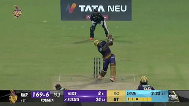 M39: KKR vs GT –  Andre Russell  Six