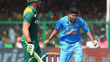 1ST ODI: IND vs SA – Francois du Plessis Wicket