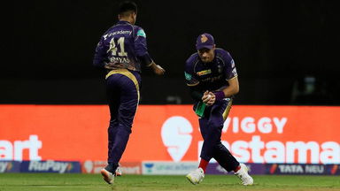 Tim Southee’s ice-cool catch at the boundary