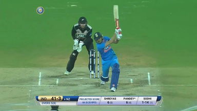 IND vs NZ 2017, 3rd T20I: Manish Pandey Six