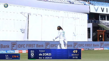 IND vs SA 2025, 2nd Test: Tony De Zorzi Wicket