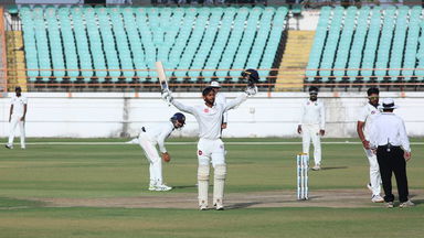 Karan Patel's solid 120 (166)