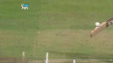 M50: RCB vs KXIP – Hashim Amla Wicket