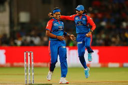 Big wicket, strong comeback: Shikha Pandey's fantastic reply to Smriti Mandhana