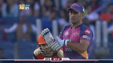 Marvellous Mahi finishes off in style