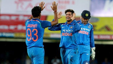 IND vs AUS 2017, 1st ODI: Fall of wickets