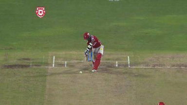 M10: KXIP vs DD – Wriddhiman Saha Six
