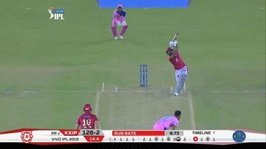 M32: KXIP vs RR – KL Rahul Six