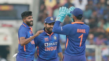 Shubman Gill's sharp low catch to dismiss Avishka Fernando