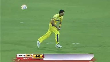 M37: CSK vs RCB – Ashish Nehra 3 Wickets