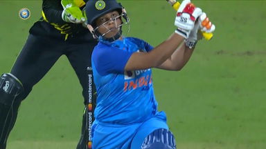 IND-W vs AUS-W 2022, 1ST T20I: Super sixes