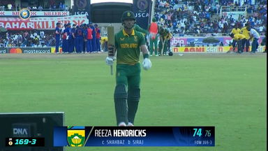 IND vs SA 2022, 2ND ODI: Reeza Hendricks  Wicket