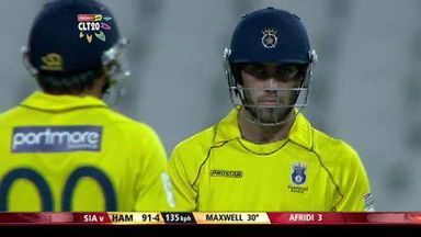 Q6: HAM vs SIA –  Glenn Maxwell six