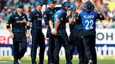 IND vs NZ 2016, 5th ODI: Fall of wickets - India