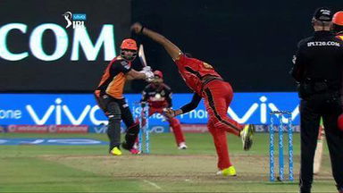 M60: RCB vs SRH – Bipul Sharma Wicket