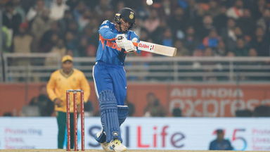 MAXIMUMS X 2! Abhishek Sharma wastes no time