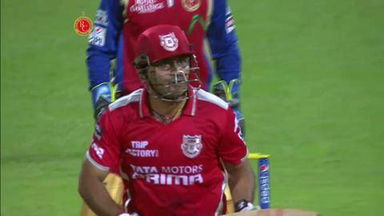 M31: RCB vs KXIP –  Virender Sehwag Wicket