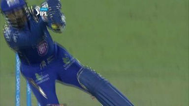 M17: DD vs MI – Harbhajan Singh Wicket