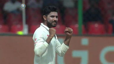 India VS NZ 2016, 1st Test day 5 - Luke Ronchi Wicket