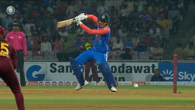 4,4,4,4,6,4,4: Sensational Smriti smashes seven boundaries in a row