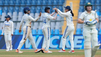 Snorter! Pooja Vastrakar's sharp bouncer to dismiss Mooney