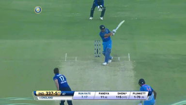 IND vs ENG 2017, 2nd ODI : MS Dhoni Six