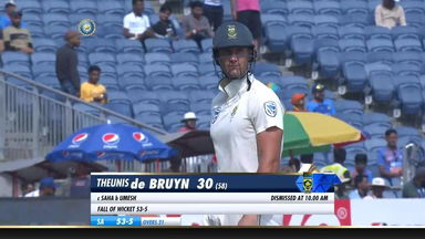IND vs SA 2019, 2nd Test, Day 3: Theunis de Bruyn Wicket
