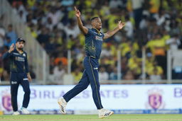 Too hot to handle! Kagiso Rabada's pacy 3/32