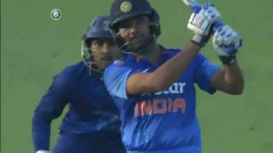 4TH ODI: IND vs SL – Rohit Sharma Six