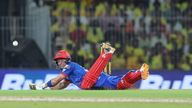 Mix-up in the Middle: Miller-Stubbs survive close run-out chances