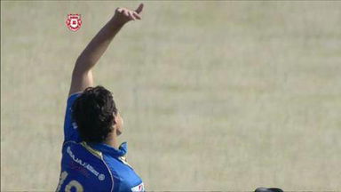 M69: KXIP vs MI – Adam Gilchrist Wicket